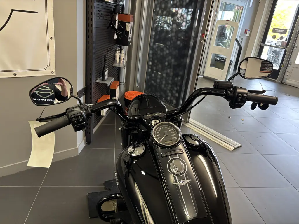 Harley-Davidson FLHRXS Road King SpecialFLHRXS 2025