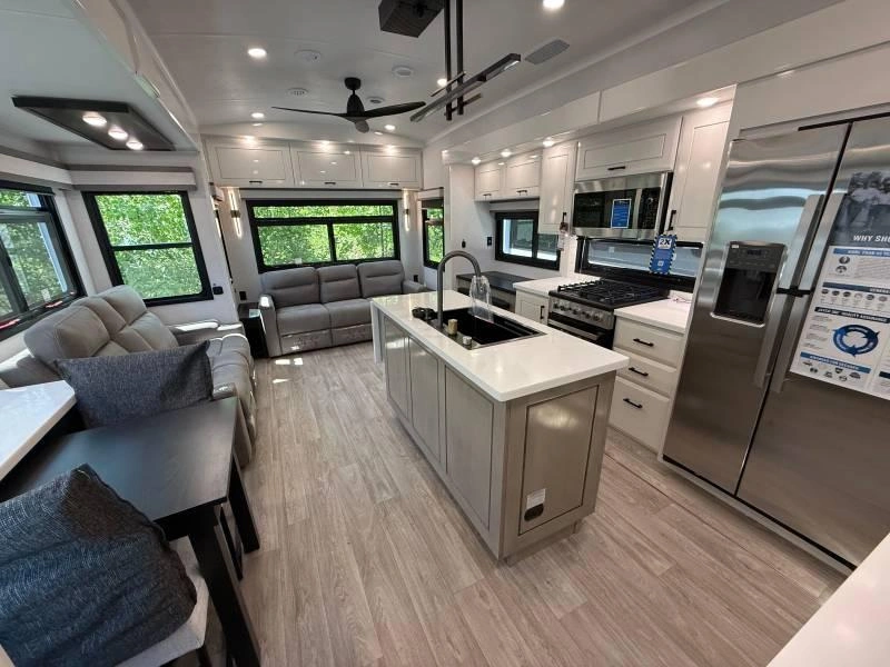 Jayco Pinnacle 32rlts 2027 alt
