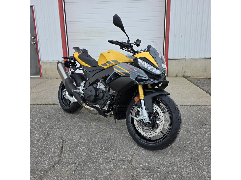 2026 Aprilia Tuono V4 alt