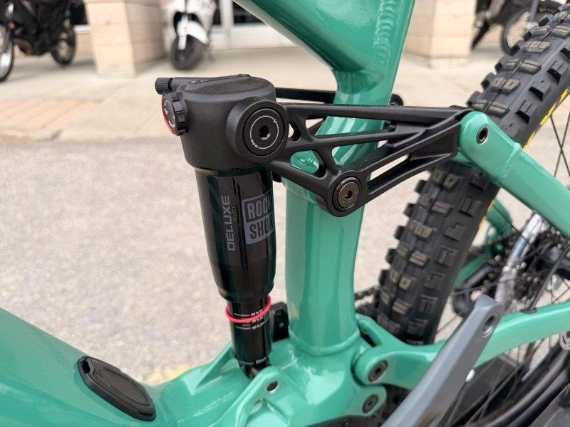 Devinci E-troy Lite Eagle Large 2026 alt