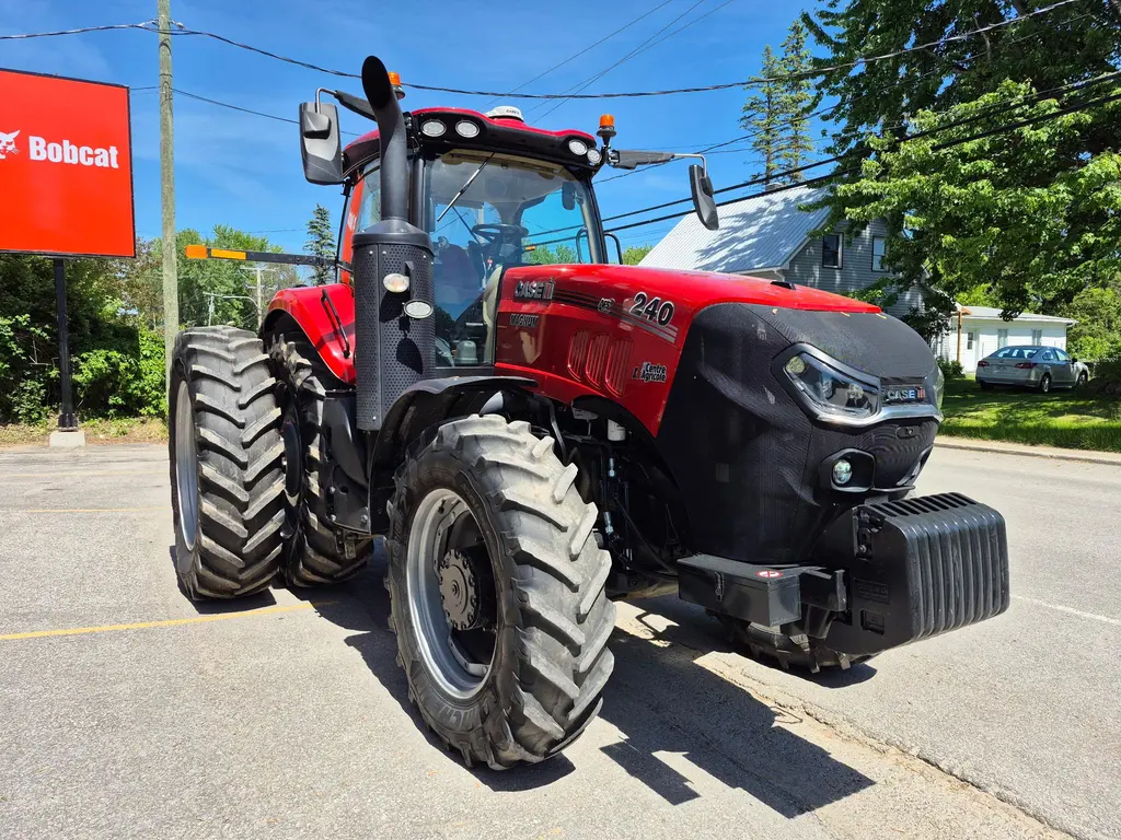 2021 Case IH Magnum 240 CVT