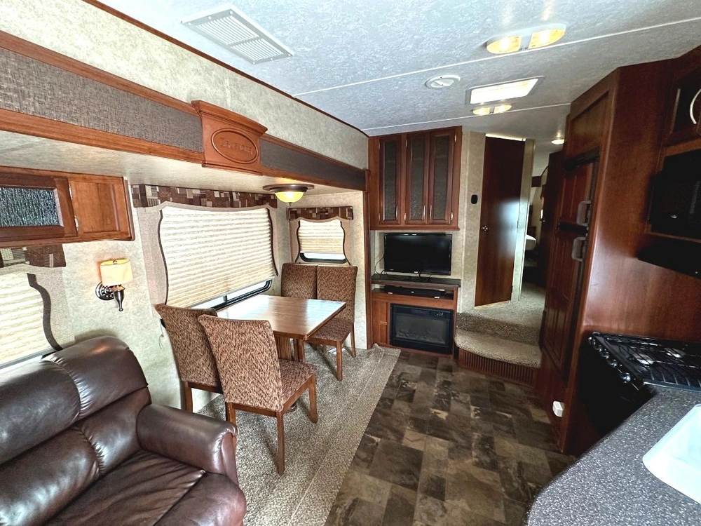 Prime Time Crusader 260rld 2014 alt