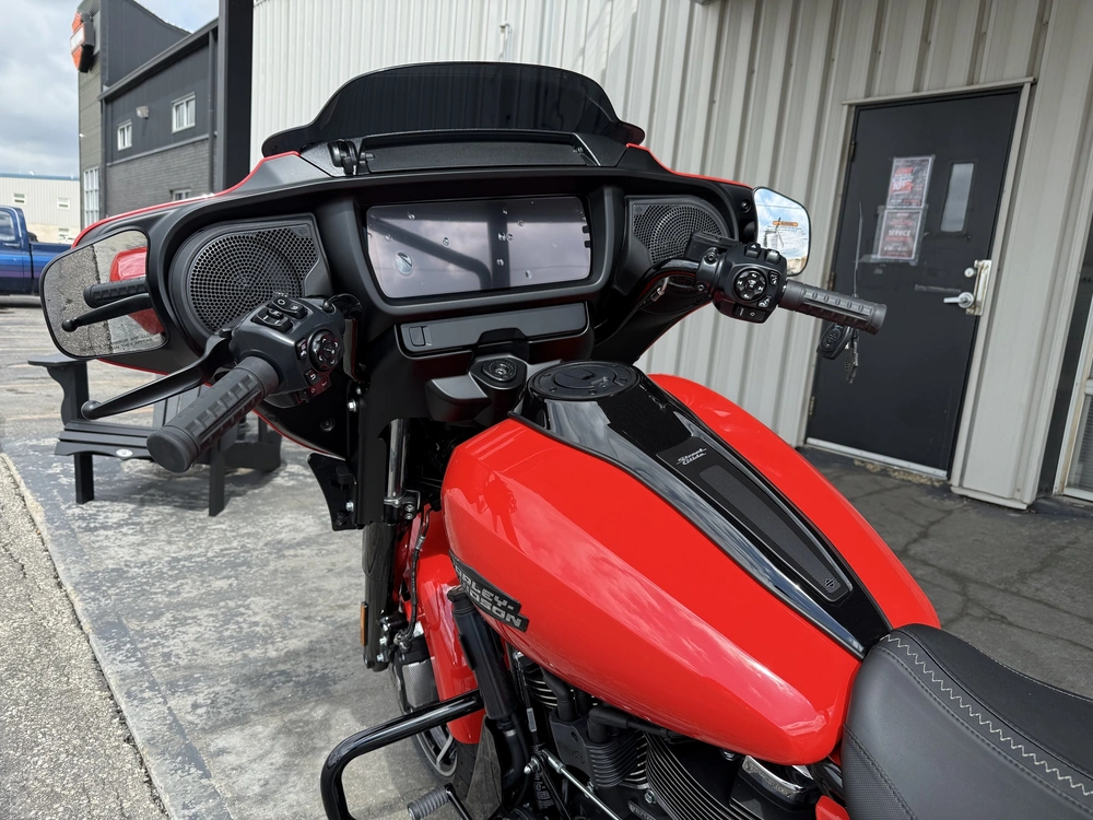 2026 Harley-davidson Street Glide alt