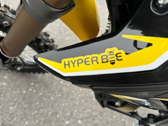 2026 Surron Hyper Bee 100% Électrique Avec 8,000 Watts alt