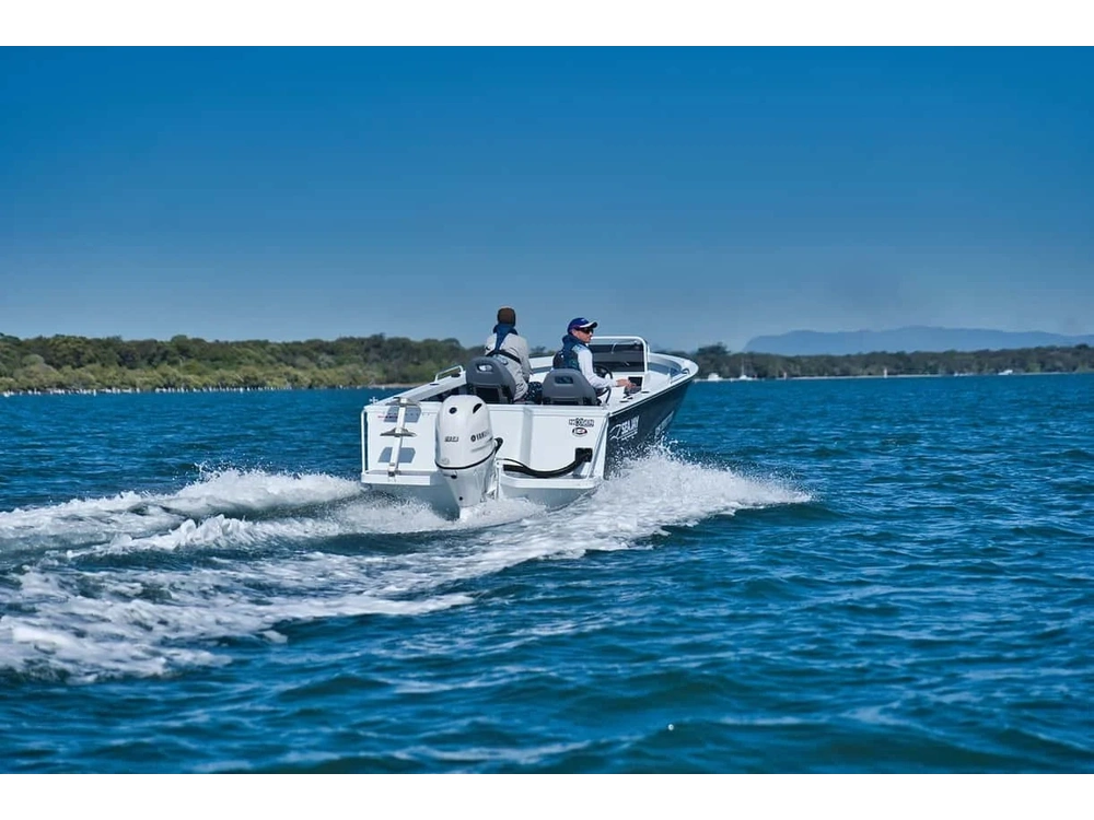 2025 Yamaha F90 White alt