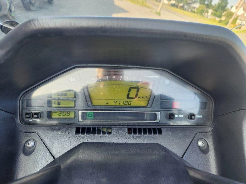 Suzuki Burgman 650 2006 alt