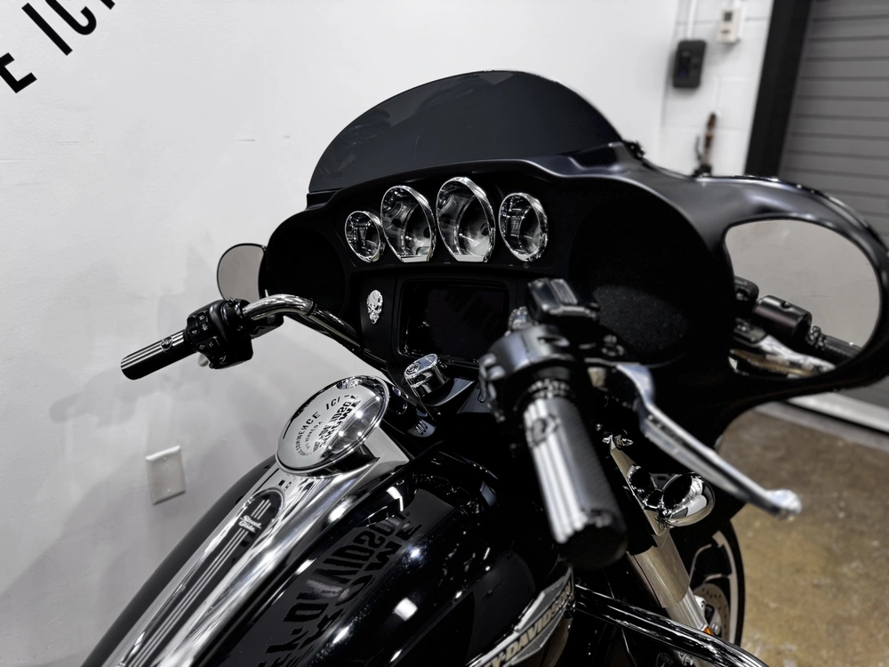 Harley-Davidson STREET GLIDE 2022 — photo 8