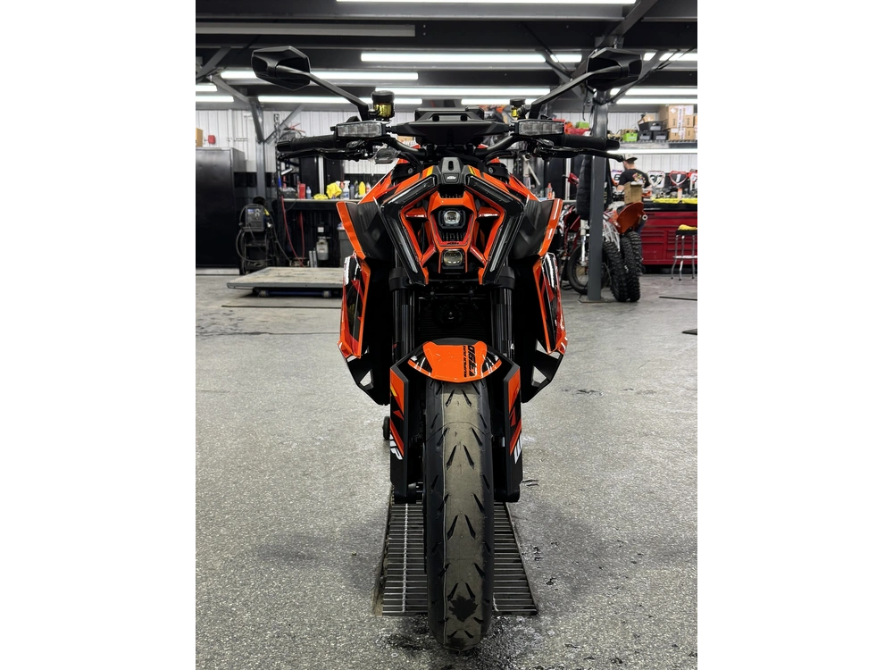 2026 Ktm 1390 R Evo alt