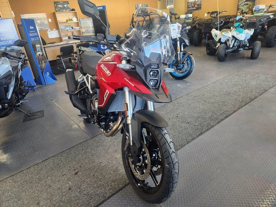 2025 Suzuki V-strom 800 alt