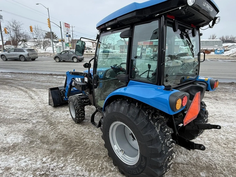 None Ls Tractor Mt242he – 42hp alt