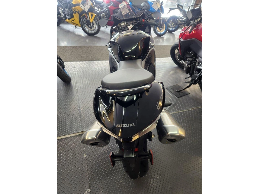Suzuki Hayabusa 2025 alt