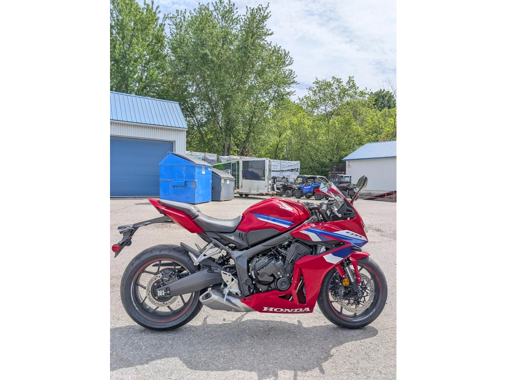 2026 Honda Cbr650ract 🎯 Moto Sport 4 Cylindres Polyvalente Facile R7 Rs660 Gsx8r Performance Route 🟢 alt