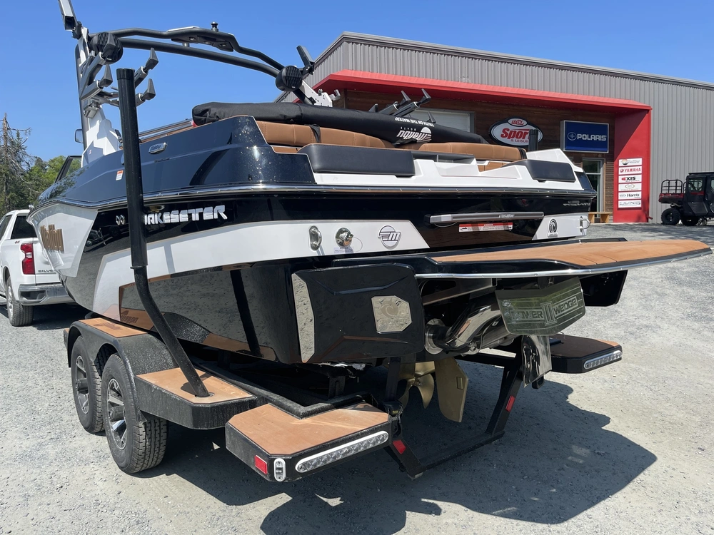 2026 Malibu 21 Lx alt