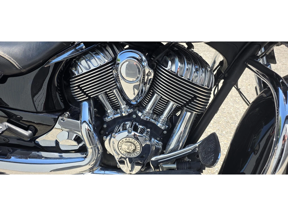 Indian Motorcycle Chieftain 2017 alt