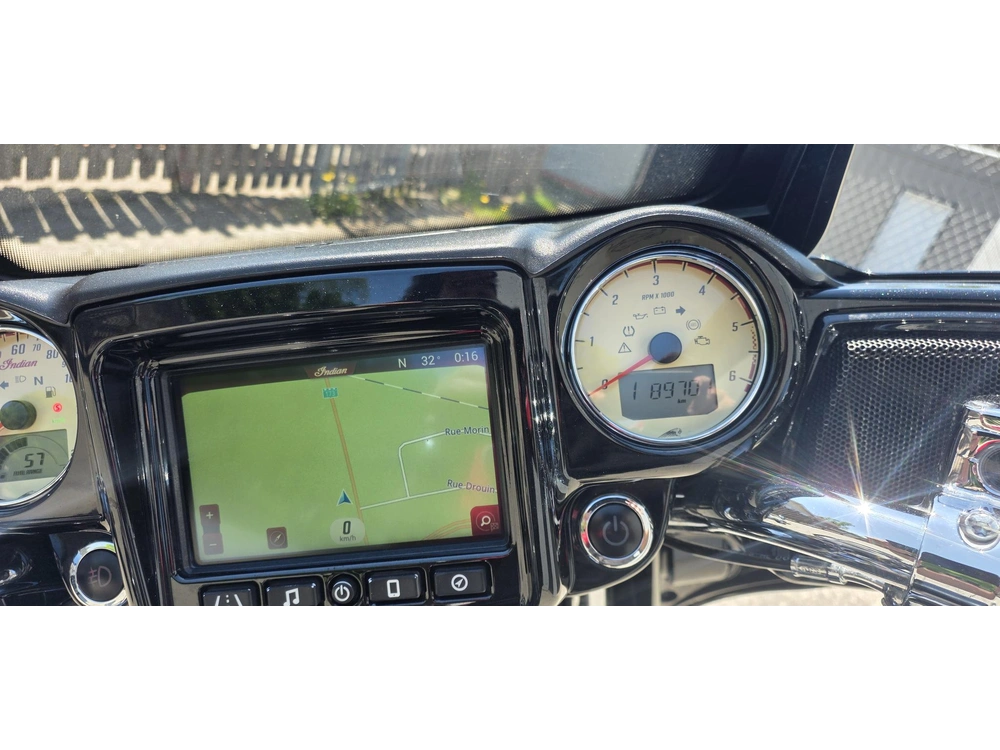 Indian Motorcycle Chieftain 2017 alt