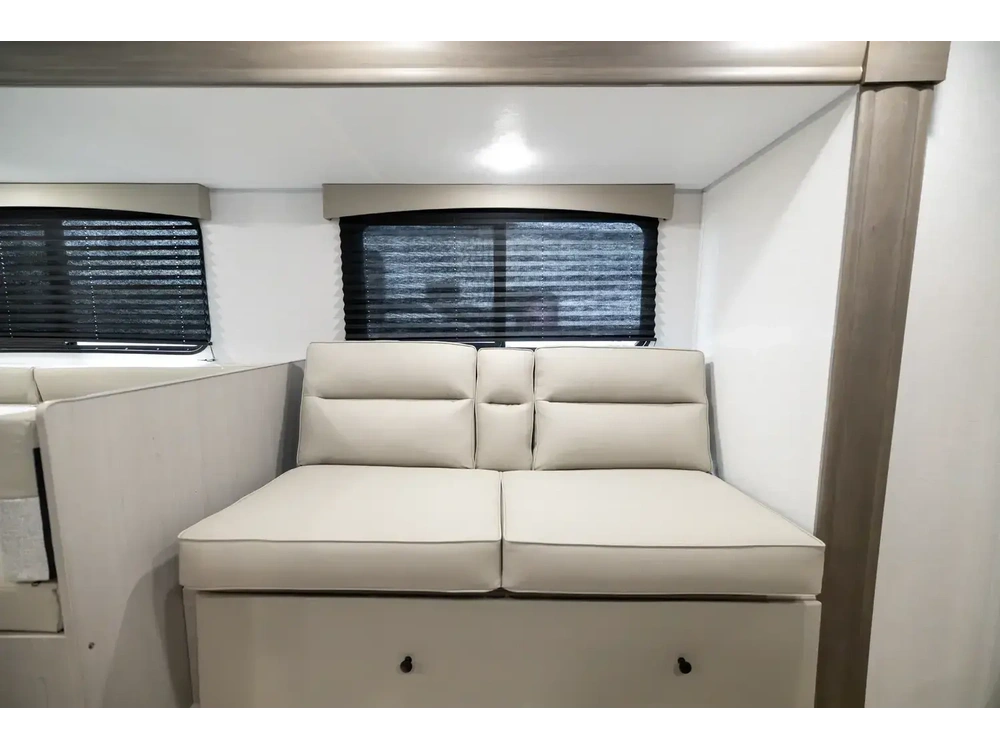 2026 Coachmen Clipper 262dbs alt
