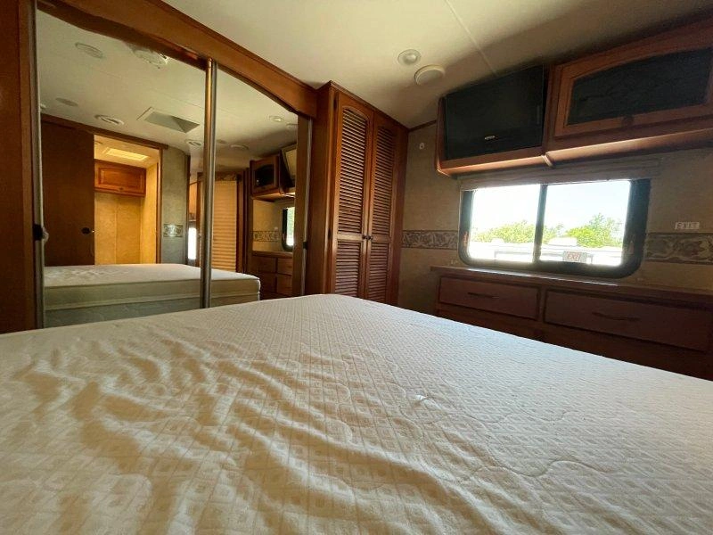 Heartland Big Horn 3800bh 2011 alt