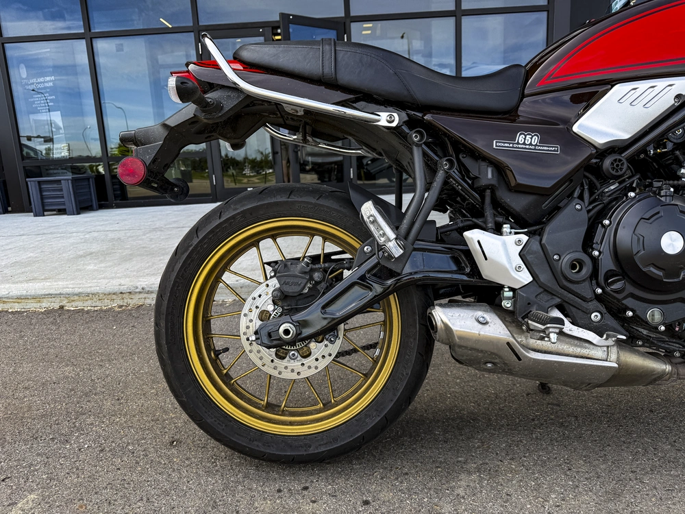 2022 Kawasaki Z650rs alt
