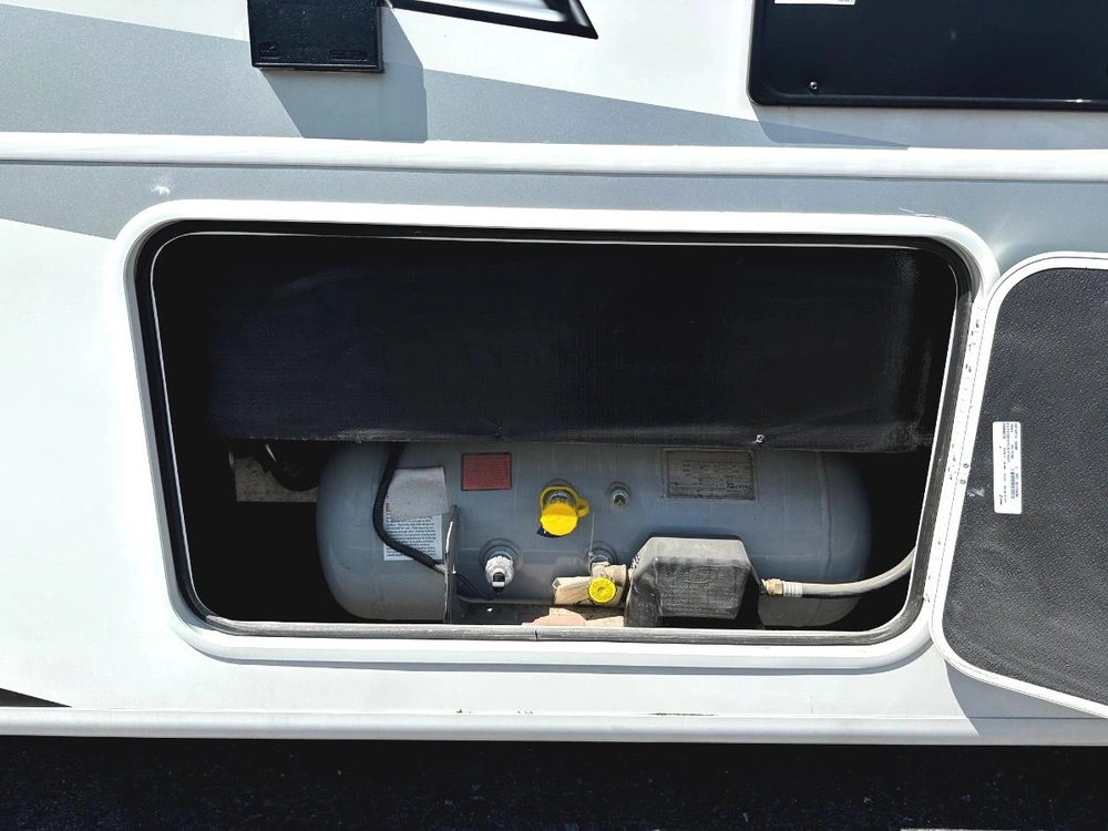 Coachmen Mirada 32ls 2024 alt