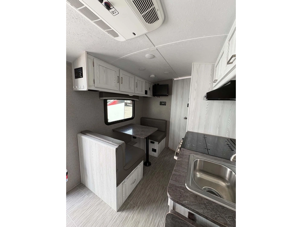 2019 Rockwood G19fb alt