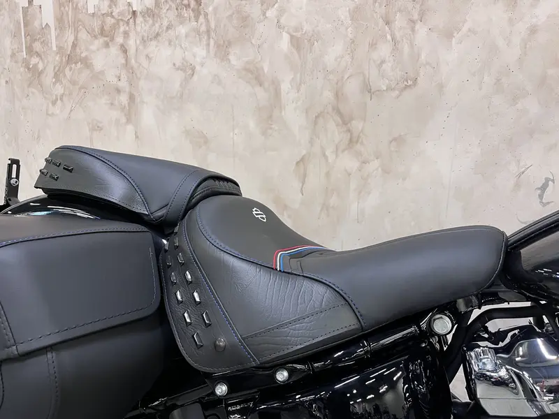 2026 Harley-davidson Flhc Heritage Classic alt