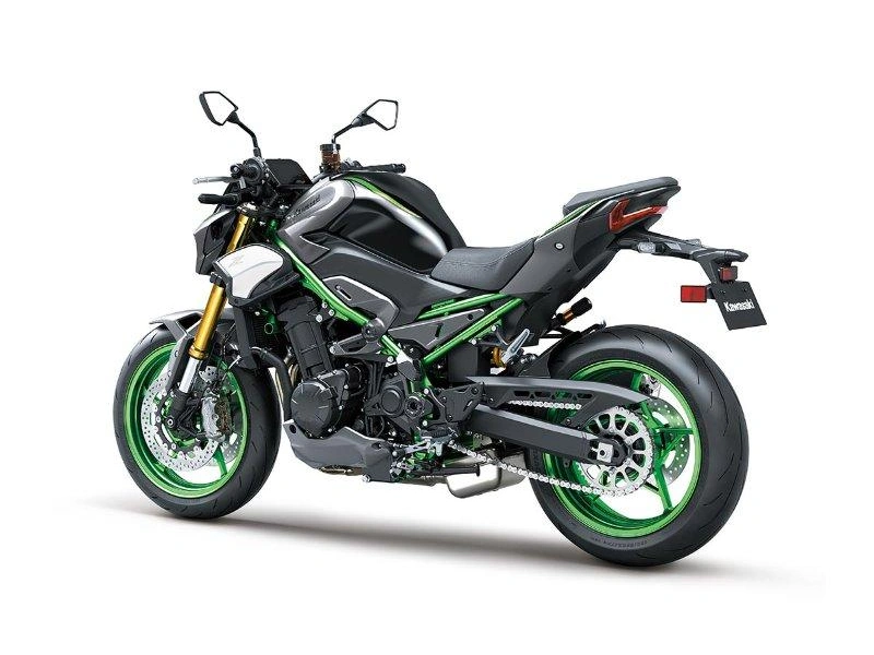 Kawasaki Z900 Se 2025 alt