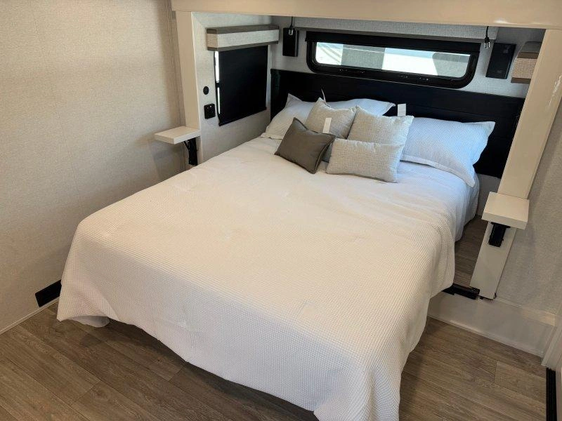 Jayco Pinnacle 32rlts 2027 alt