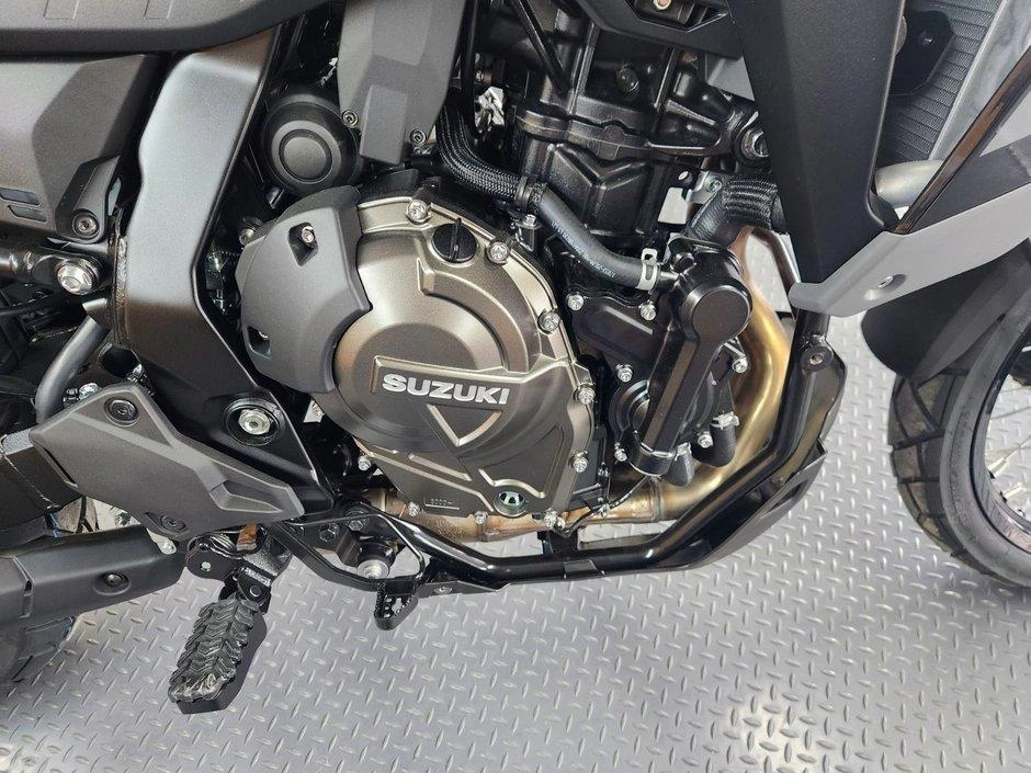 2026 Suzuki V-strom 800de alt