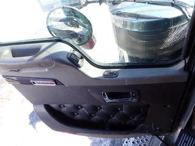 Kenworth W900 2022