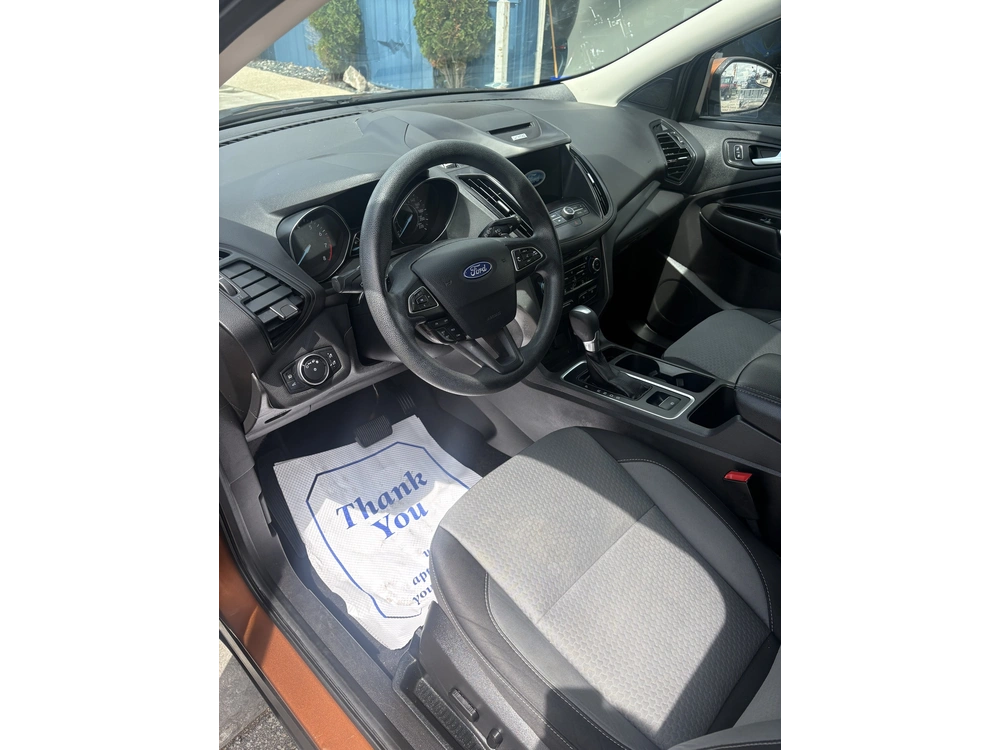 2017 Ford Escape Se alt