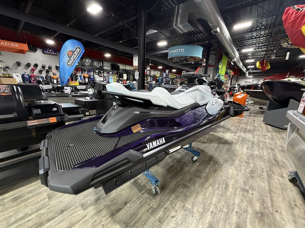 2026 Yamaha Vx Cruiser Ho W/ Audio Nightshade/white alt