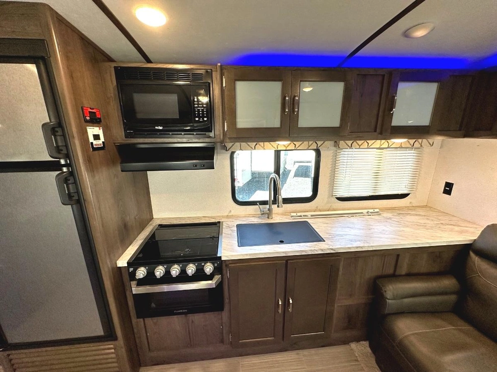 2020 Keystone Rv Passport Ultra-lite Gt Series 2521rl alt