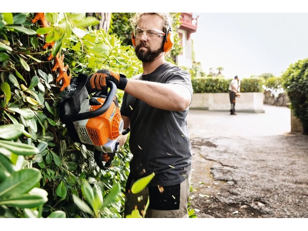 2026 Stihl Hs 82 T Hedge Trimmer 30" alt