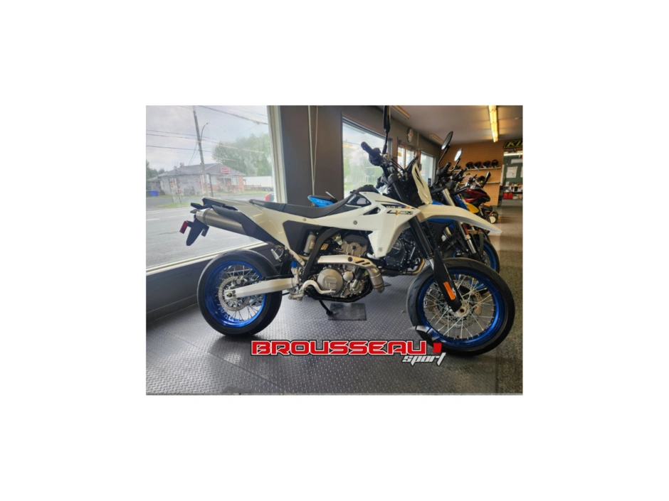 Suzuki Dr-z4sm 2025 alt