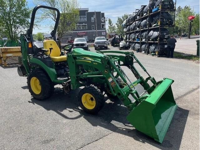 2021 John Deere 2025r alt