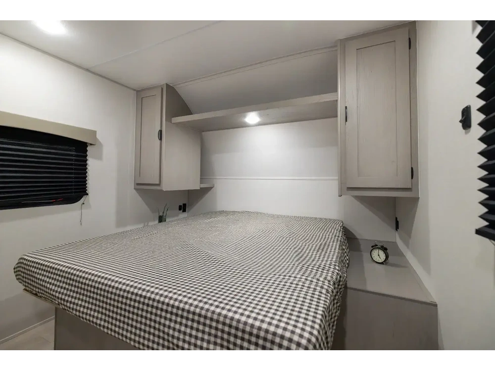 2026 Coachmen Clipper 242mk alt