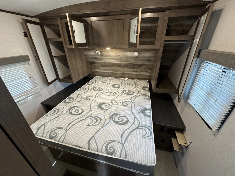 2020 Keystone Rv Passport Ultra-lite Gt Series 2521rl alt