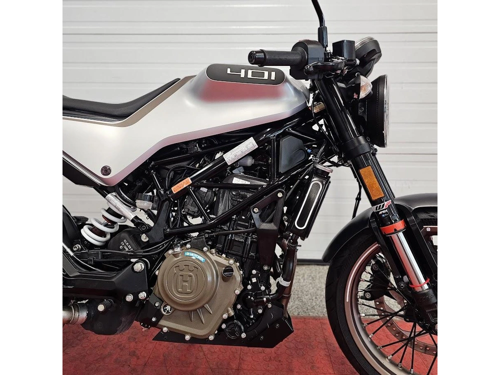 2021 Husqvarna Svartpilen 401 alt