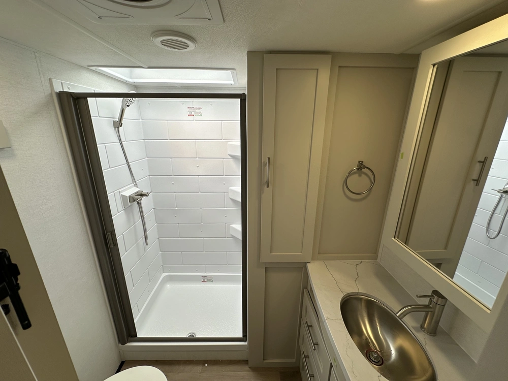 2026 Alliance Rv Avenue 25rl alt