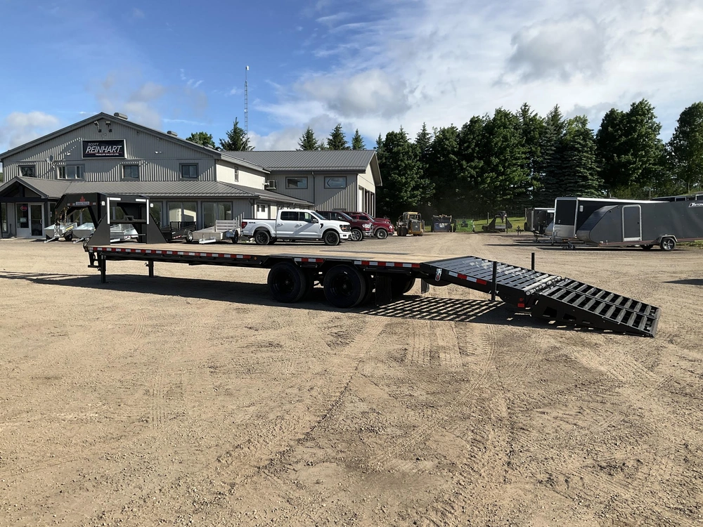 2026 Canada Trailers 8.5x32 15 Ton Deckover Gooseneck Equipment Trailer alt