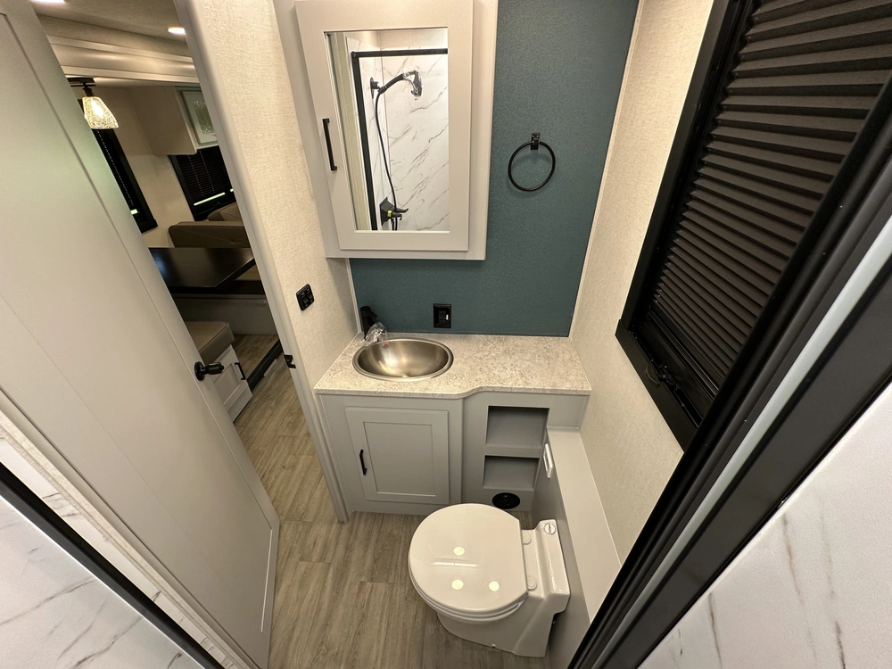 Coachmen Pursuit 31es 2024 alt