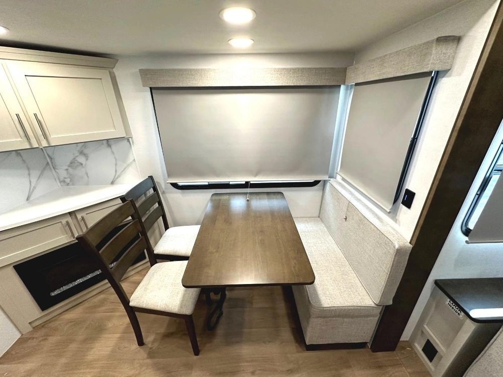 2026 Alliance Rv Avenue 25rl alt