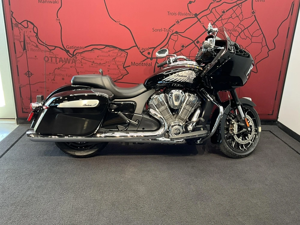 2026 Indian Motorcycle Challenger Limited + 112 & Powerband Audio Package alt