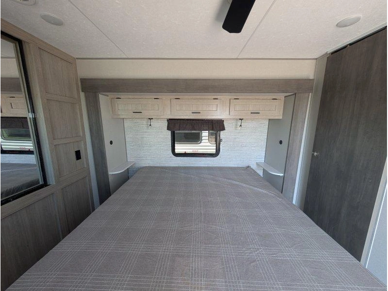 2026 Coachmen Catalina 39mkts alt