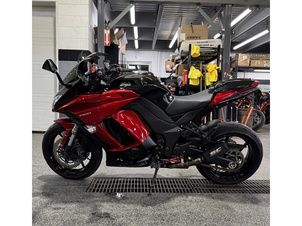 Kawasaki Ninja 1000 2015 alt