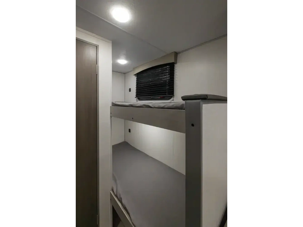 2026 Coachmen Clipper 17bh alt