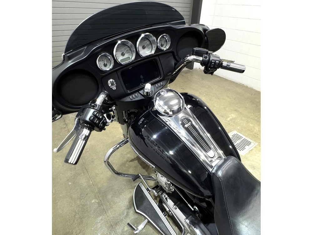 Harley-Davidson STREET GLIDE 2022 — photo 6