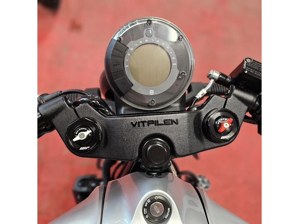 2021 Husqvarna Svartpilen 401 alt