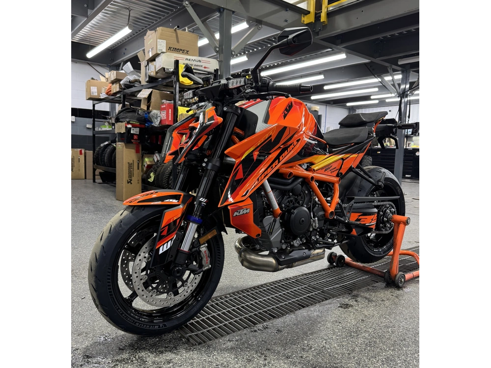 2026 Ktm 1390 R Evo alt