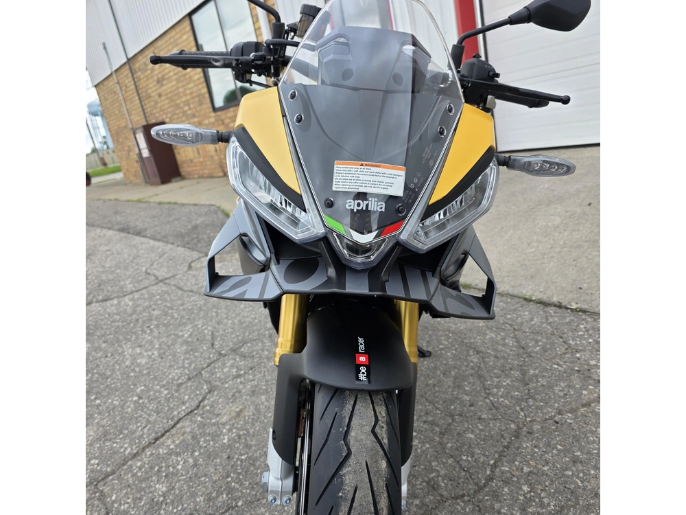 2026 Aprilia Tuono V4 alt